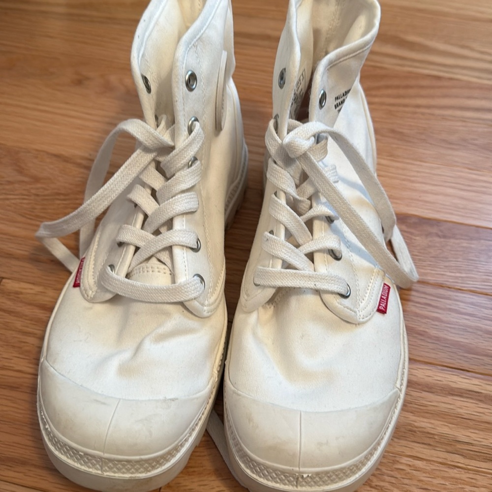 women’s palladium shoes